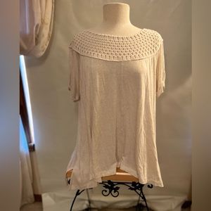 NWT Maurices cream short sleeve tunic top with knit neckline. Size L
